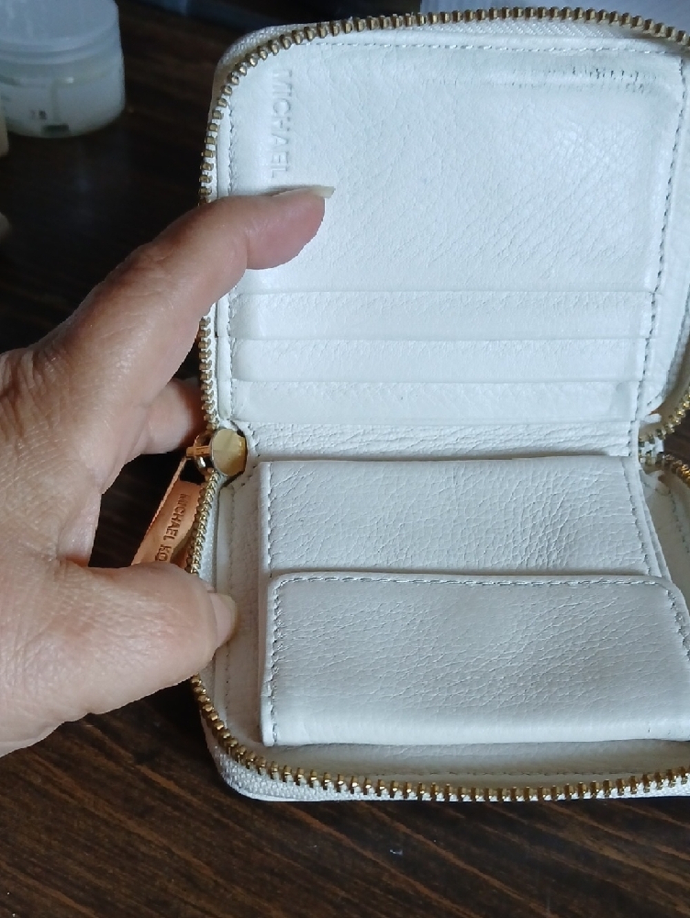 Michael Kors Cream Leather Zip Around Wallet with Gold Plaque Final Price - Picture 3 of 4